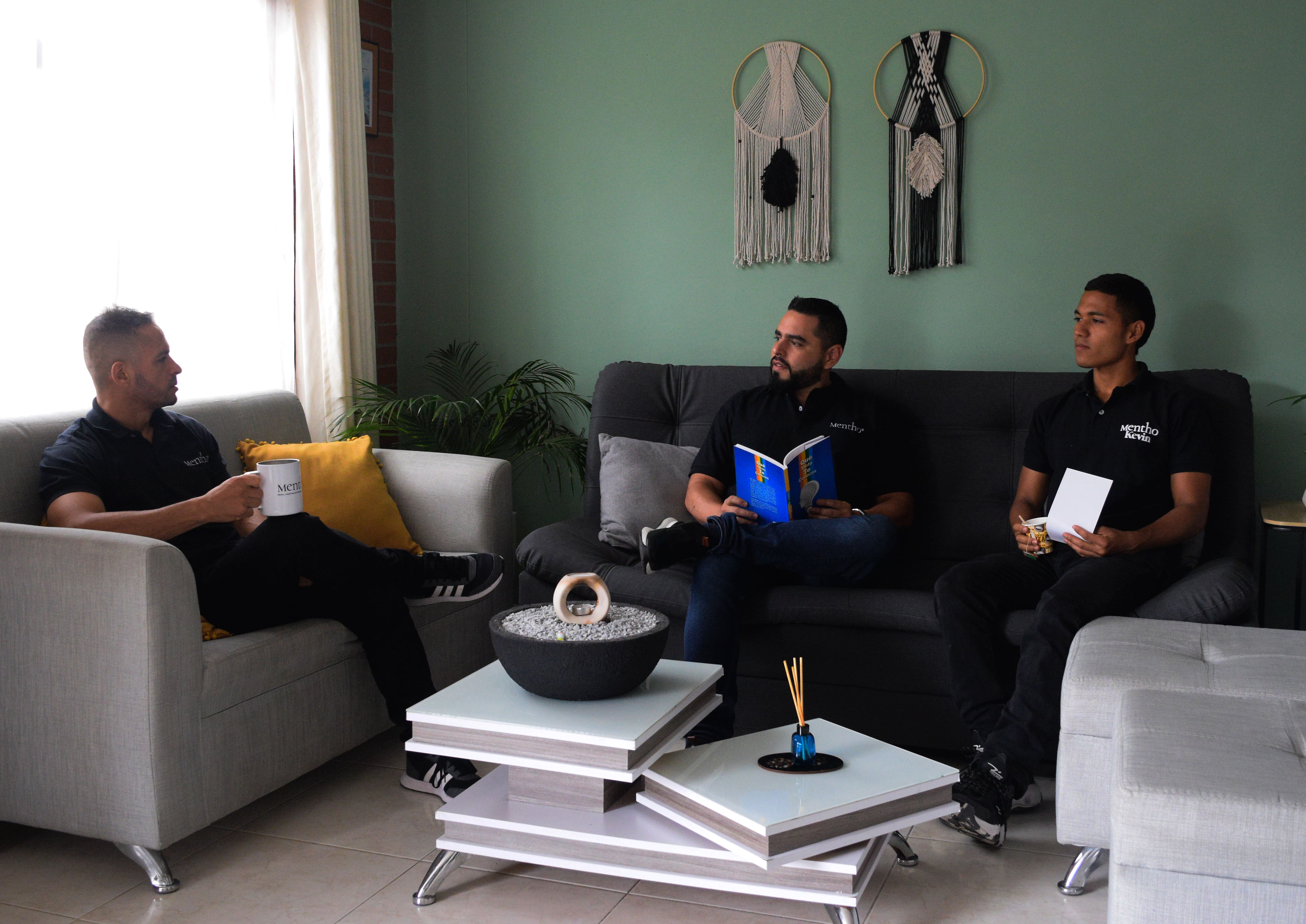 Equipo Mentho en el área de espera